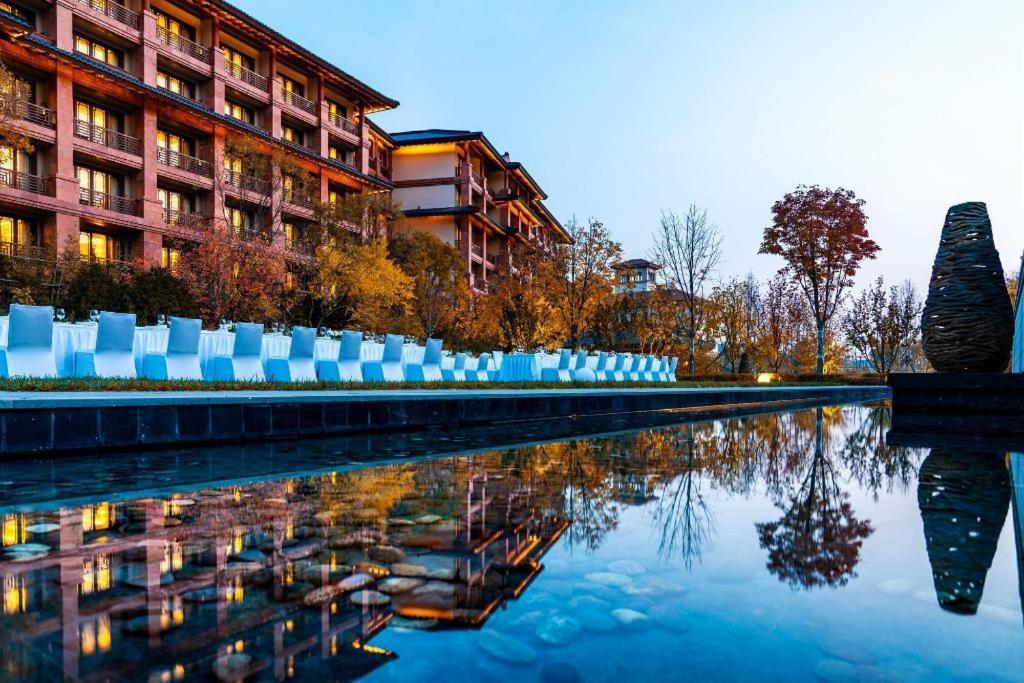 Grand Bay Hotel Beijing Xiaotangzhuang Exterior foto