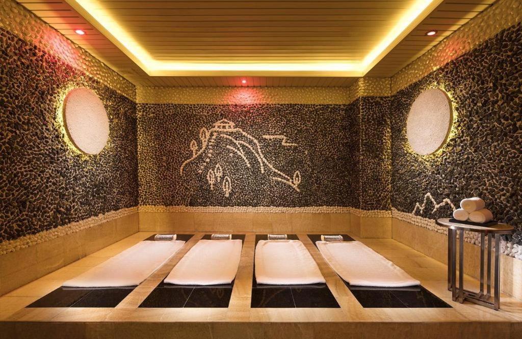 Grand Bay Hotel Beijing Xiaotangzhuang Exterior foto
